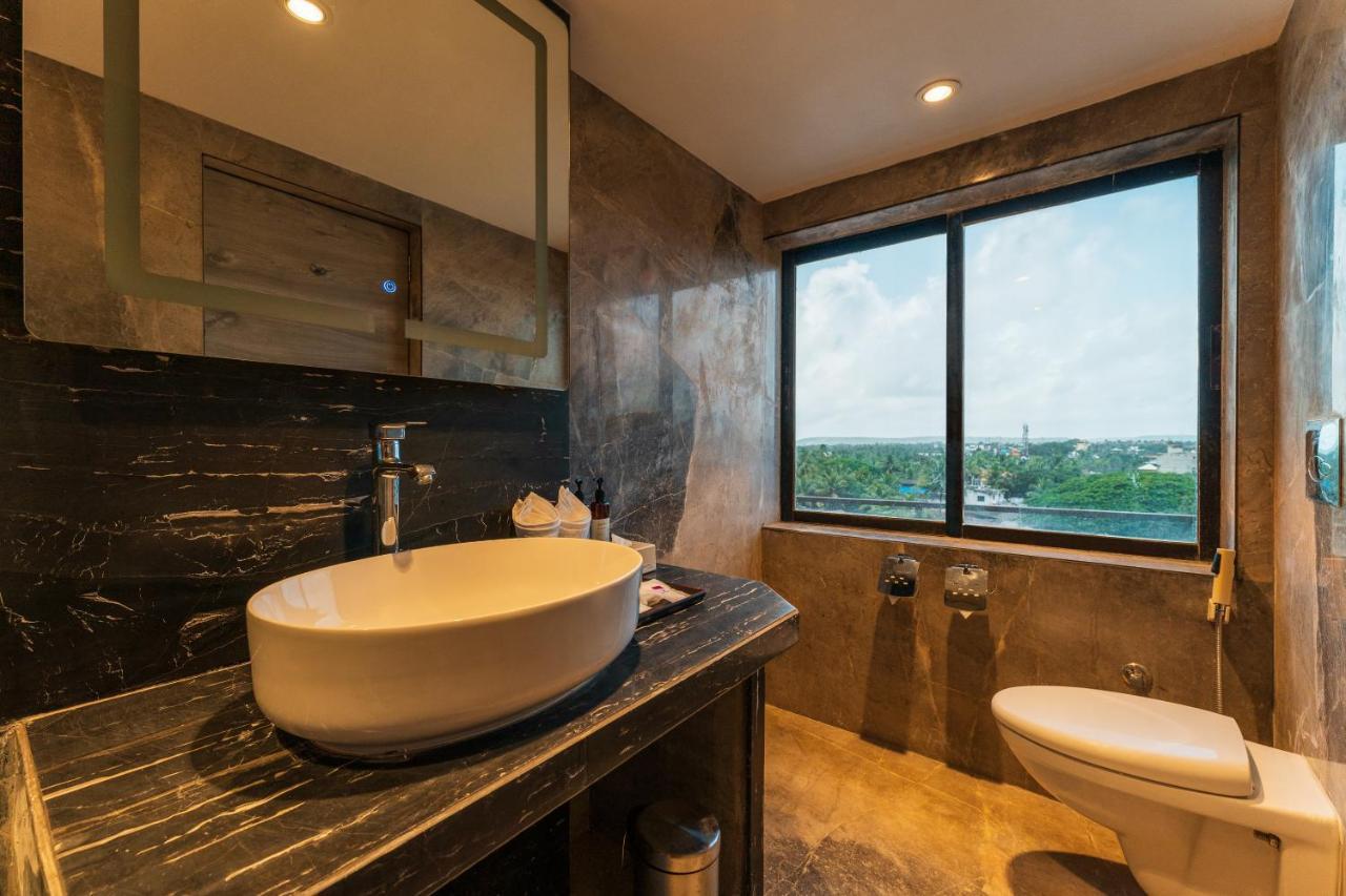 Regenta Central Imperial Candolim Goa Kültér fotó